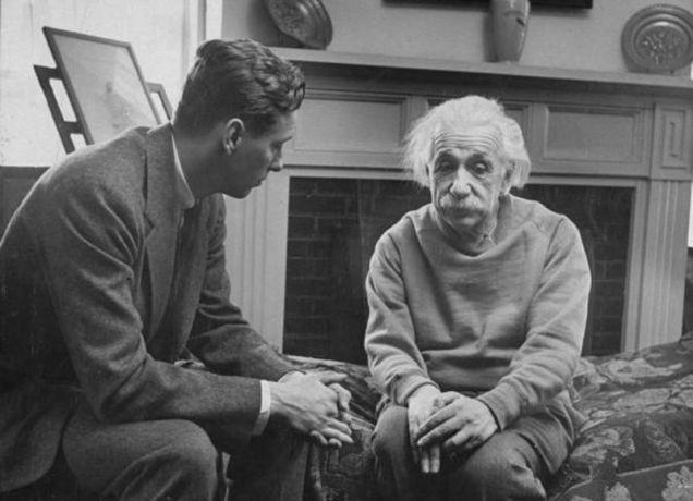 この写真｢アインシュタインとセラピスト｣じゃないんですってば