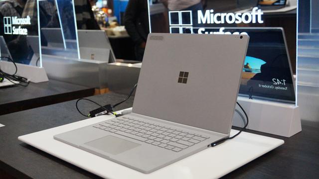 151006_surface_book03.jpg