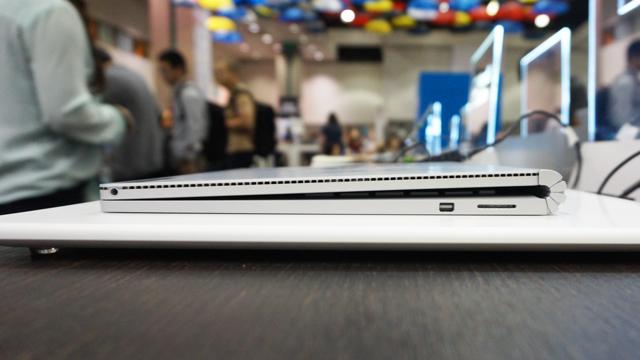 151006_surface_book07.jpg