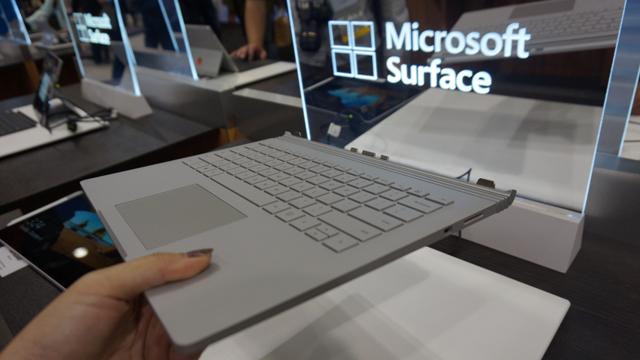151006_surface_book08.jpg