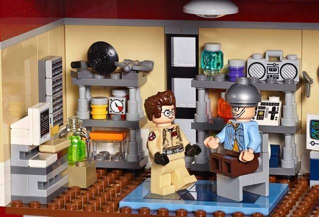 151112_ghostbusters_lego_tower_inside_4.jpg