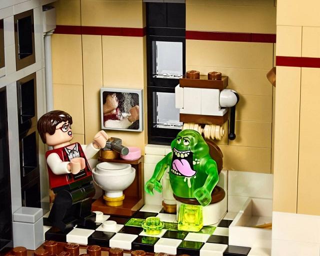 151112_ghostbusters_lego_tower_inside_7.jpg