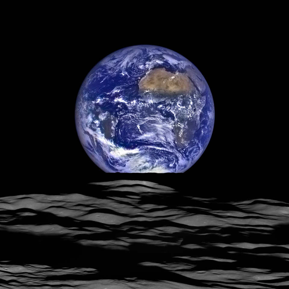 触れられそうな存在感 Nasaが公開した 月から見た地球 の壁紙にしたいほど美しい写真 ギズモード ジャパン