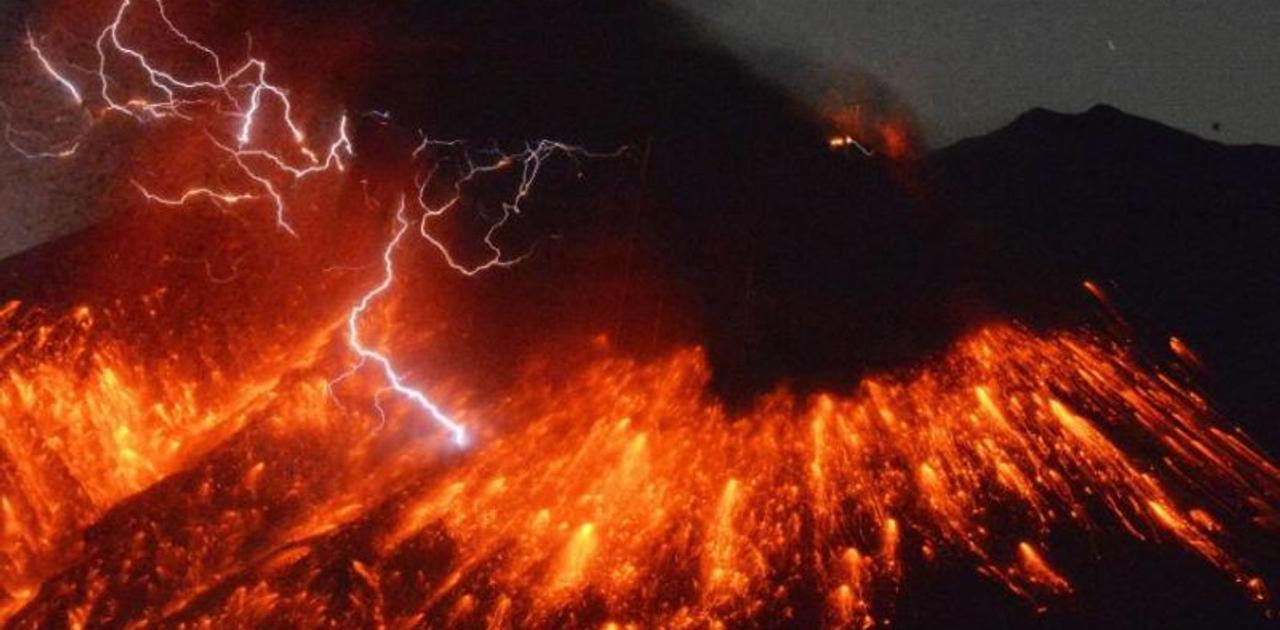 桜島噴火で珍しい火山雷が発生 ギズモード ジャパン