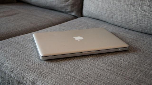 古いなんて言わないで。8年落ちのMacBookを愛用する真性マカー、魂の叫び | ギズモード・ジャパン