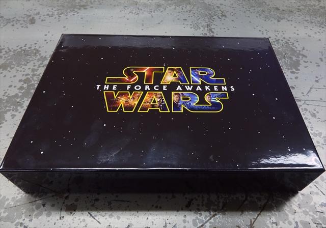 発売前の｢スター・ウォーズ／フォースの覚醒｣プレミアムBOXを開封 