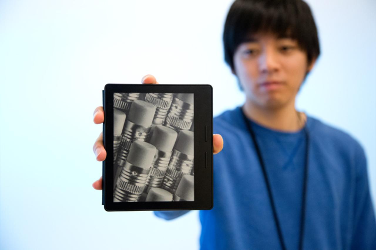 Kindle Oasisハンズオン：食わず嫌いが損をする。間違いない