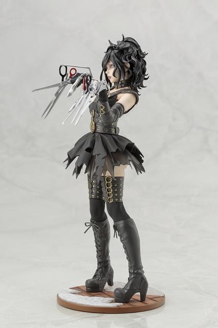 エドワード・シザーハンズがかわいいゴスっ娘に変身した
