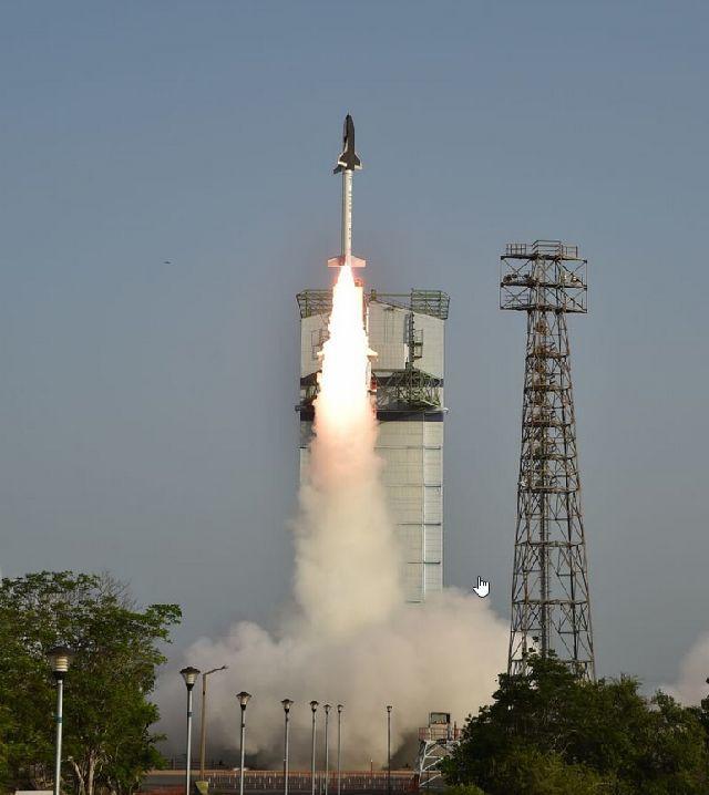 20160511_india_shuttle7.jpg