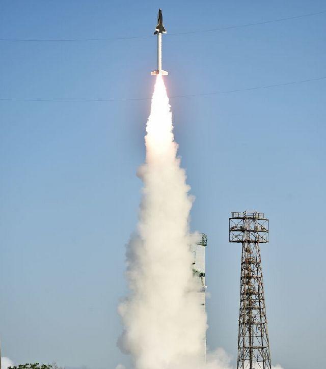 20160511_india_shuttle8.jpg