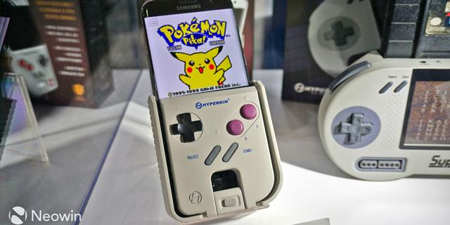 えっ、スマホケースでゲームボーイが遊べるように!? | ギズモード