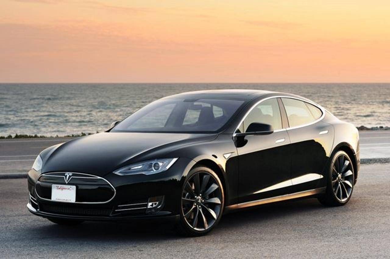 1台いっとく？ Tesla Model Sに廉価バージョン登場