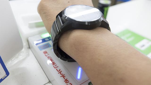 wena wristで電子マネーを使ってみた