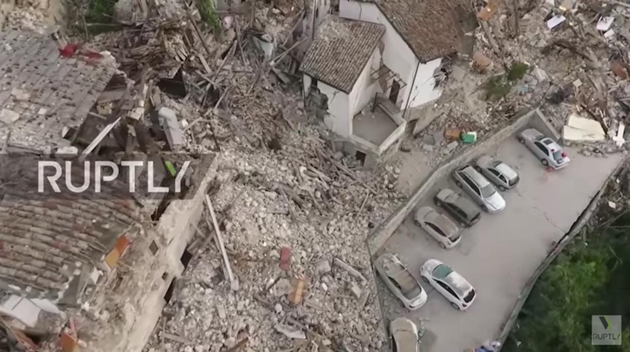 ドローンが映したイタリアの地震被害、言葉になりません
