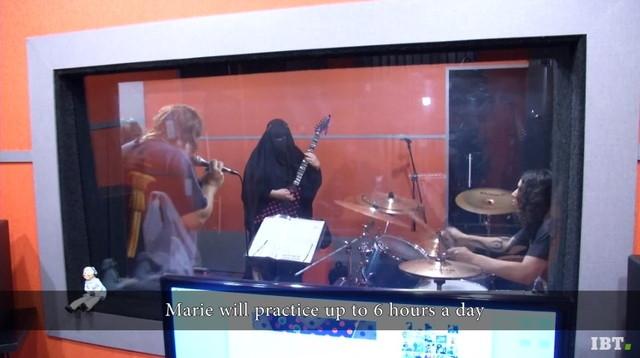イスラム教徒 ヘヴィメタル ギタリスト