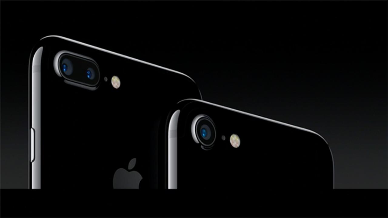 iPhone 7＆7 Plusのカメラ機能が大幅アップ！ iPhone 7 Plusはデュアルレンズだ