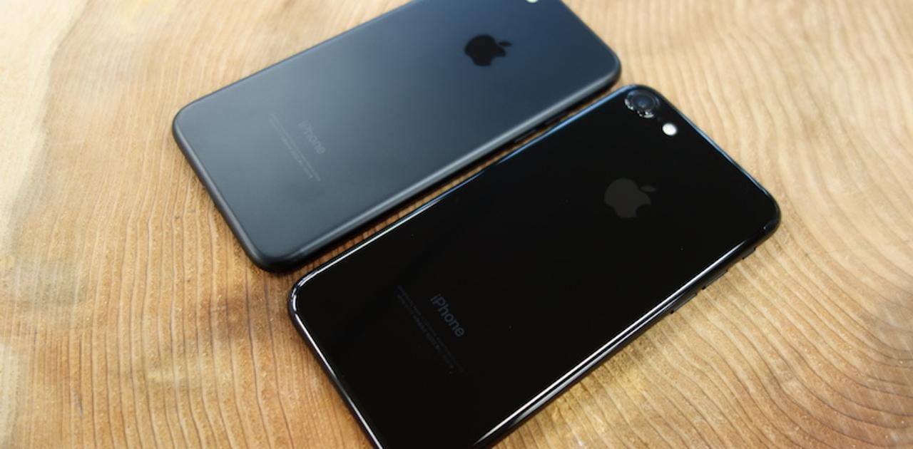 スマートフォン本体au iPhone7 マットブラック - スマートフォン本体