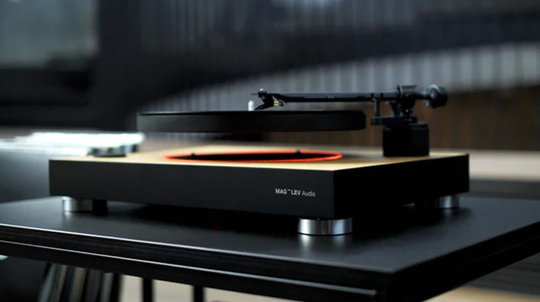 魔法のような安定を。世界初の空中浮遊型レコードプレーヤー｢MAG-LEV