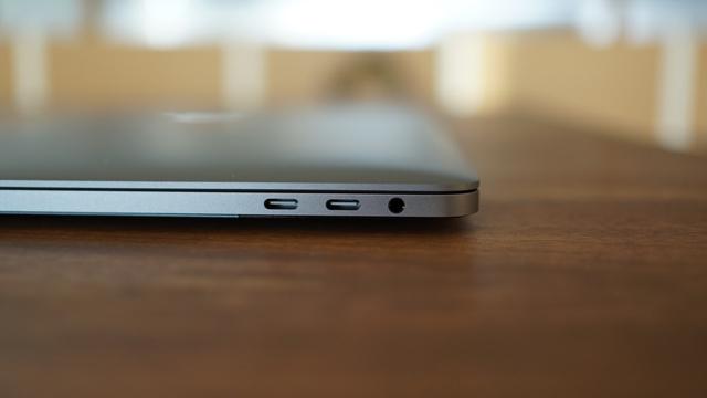 161117_macbookpro_10.jpg