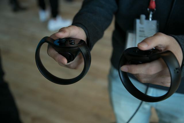 VR空間に｢手｣がやってきた。｢Oculus Touch｣が目指す、さらなる没入