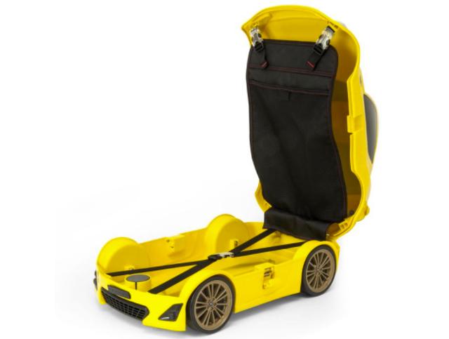 運転はできないけどお散歩はアガります。子供用のスバルBRZ型キャリーケースが登場2