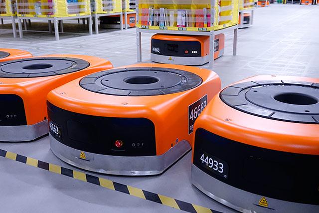 161206_amazon_robotics_2.jpg