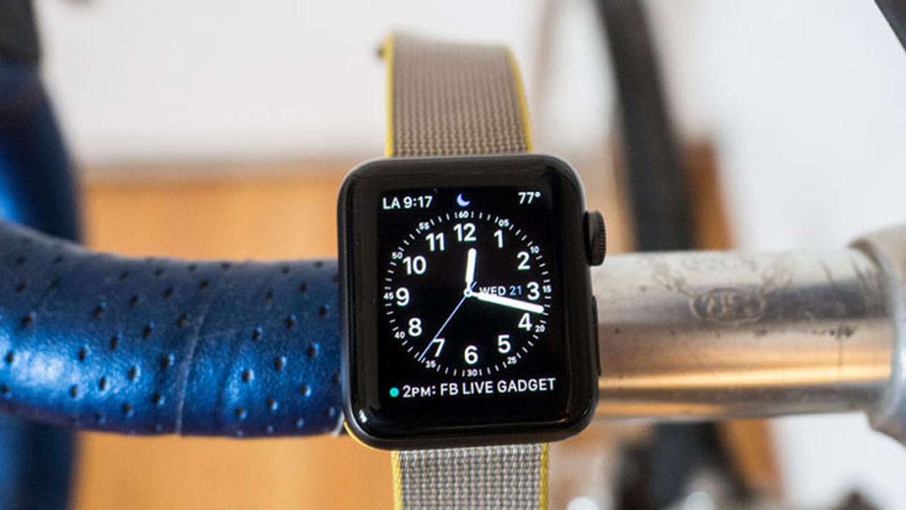 Appleのティム・クックCEO、Apple Watch売上げ激減も｢好調｣と懸念せず