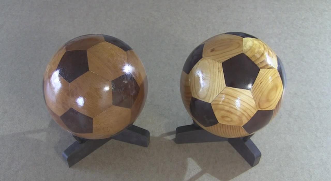 角を削って丸くして 木製の手作りサッカーボールができる様子が気持ち良い ギズモード ジャパン