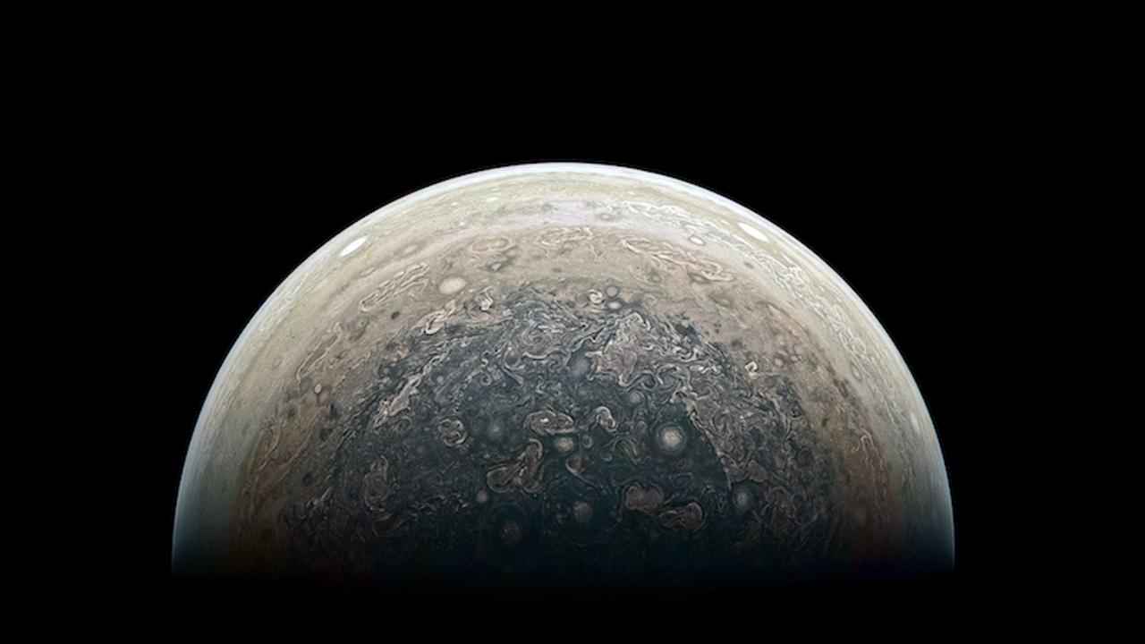 禍々しくも美しい 木星の南極をnasaの探査機ジュノーが撮影 ギズモード ジャパン