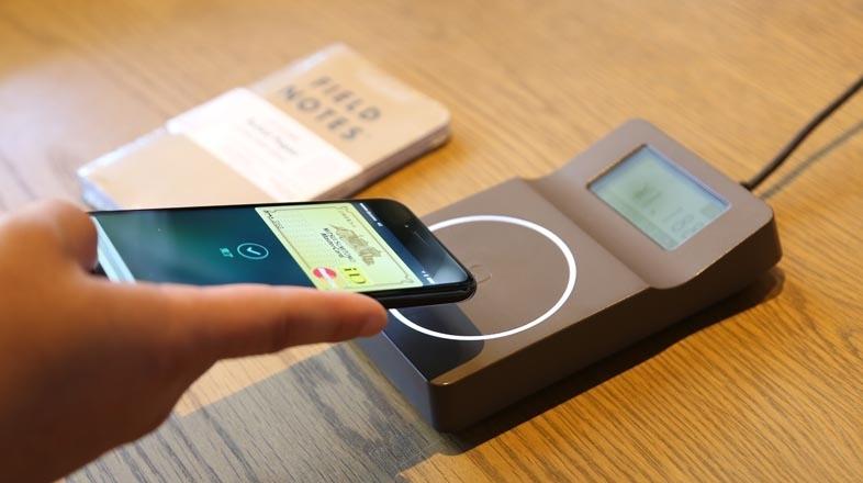 iPhone - たのもちページ iPhone 16e ケース カバー ソフトクリアケース abbifriends