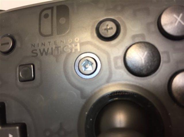 ニンテンドースイッチのProコンに、任天堂からの隠しメッセージ