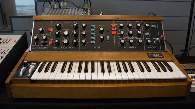 指先に感じる、レジェンダリー・サウンド。KORGショールームで