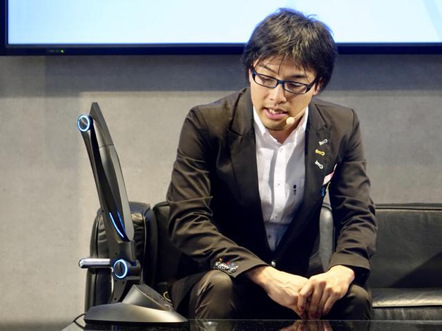 世界初の全自動衣類折りたたみ機「ランドロイド」予約開始6