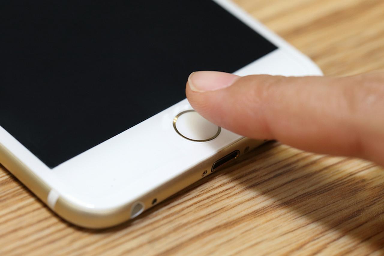 iPhone 8のロック解除は｢3D顔認証｣へ切り変わるとの噂。Touch IDはなくなるかも