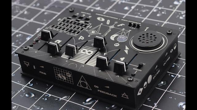 RandomSource Serge ADSR env モジュラーシンセ（スピーカー搭載の 