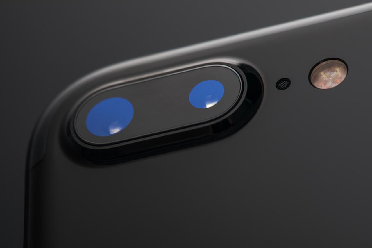 iPhone 8は背面に｢3Dレーザーシステム｣を搭載？ ARやオートフォーカス性能の向上に役立つみたい