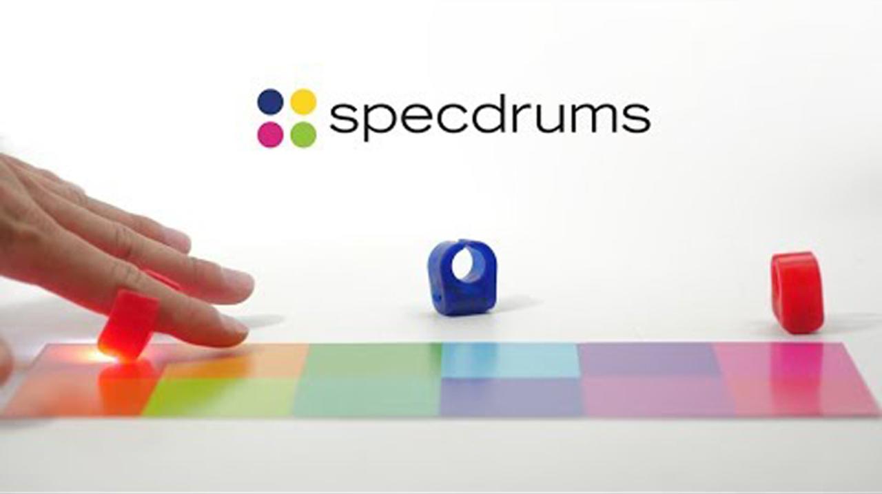 さぁ、何色を叩こう？ 色に応じた音色を設定できる指輪型楽器｢Specdrums｣