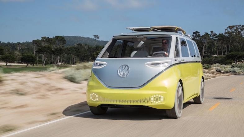 懐かしのワーゲンバスが2022年にEVで登場。バック・トゥ・ザ