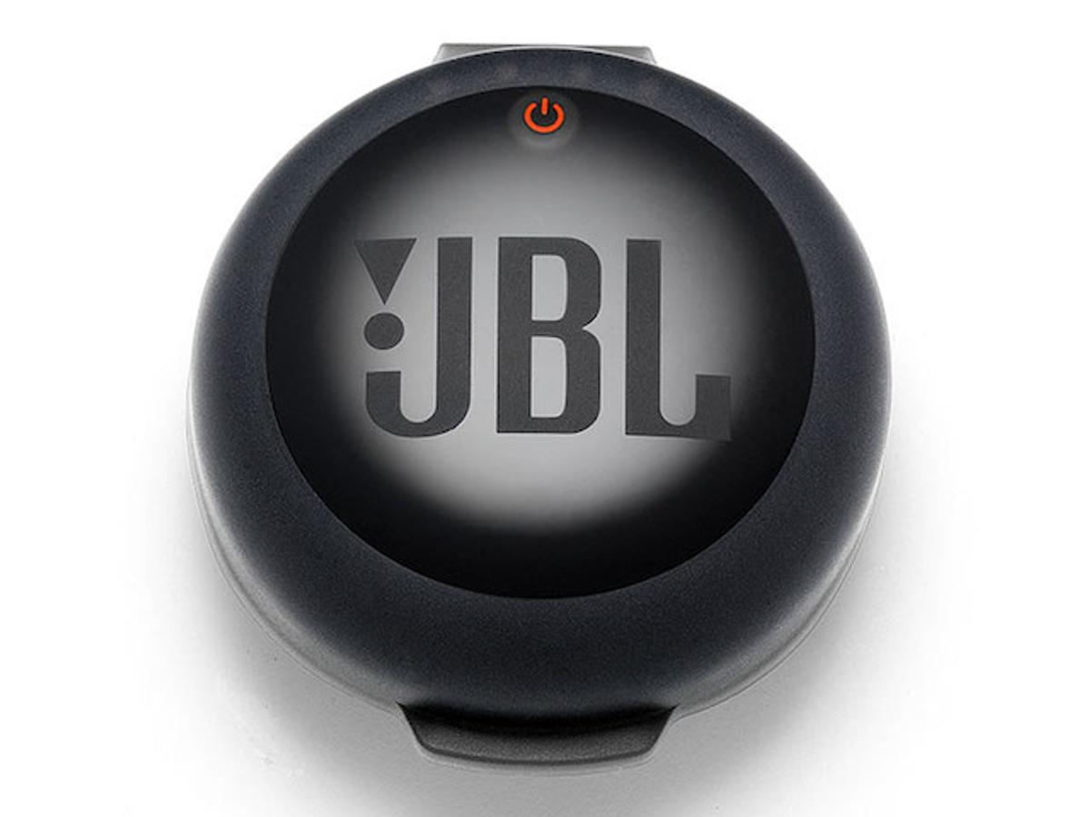 Bluetoothイヤホンのお家。中で充電できるケース「JBL HEADPHONES 