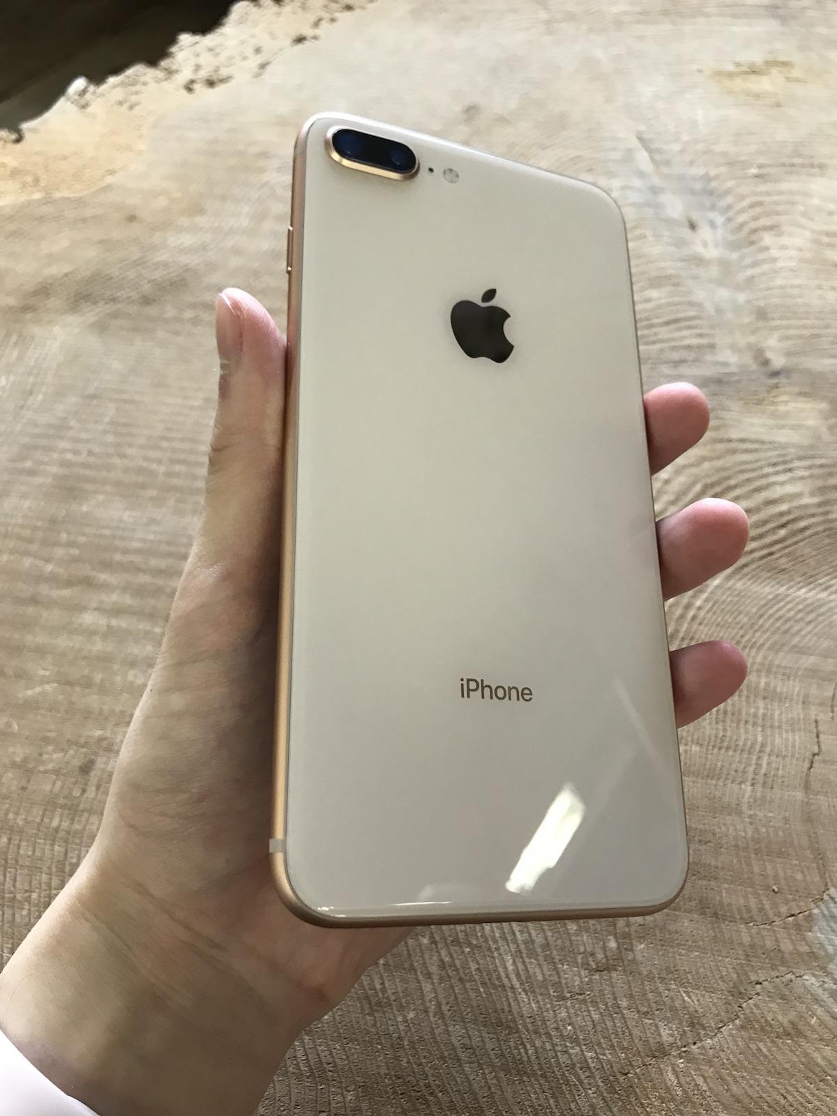 iPhone 8 (64GB) ゴールド