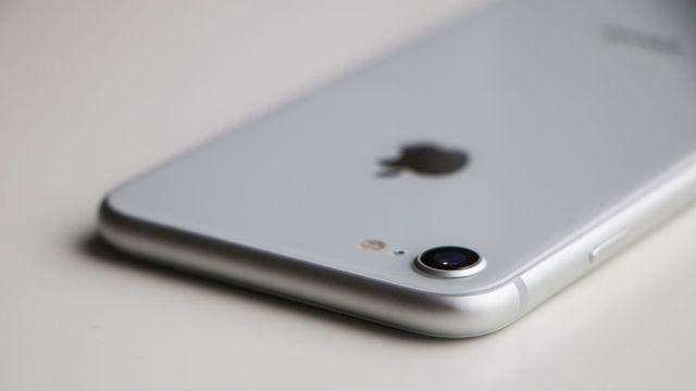 Apple iPhone 8 ホワイト