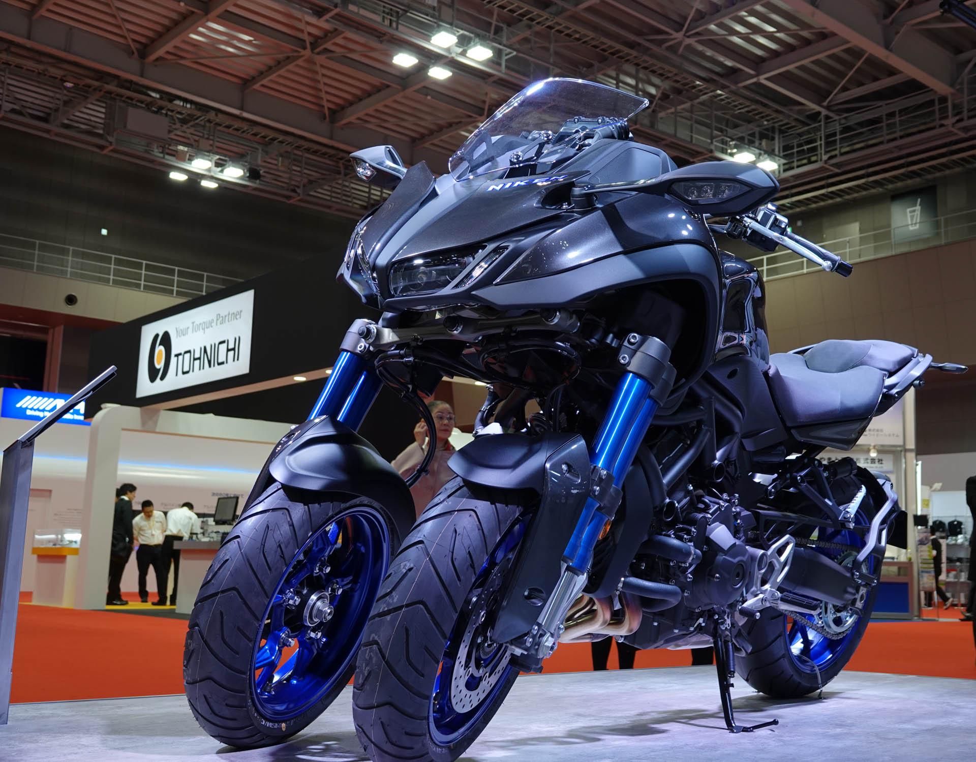 倒れないバイクのカタチ。LMWな多脚型かPower of Dreamか