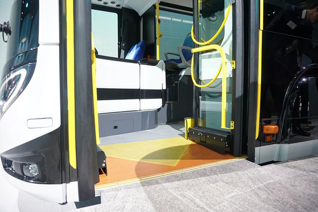 bus4