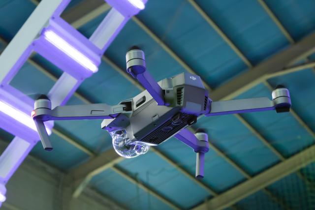 171113_mavic_pro_platinum_at_dji_arena_4c