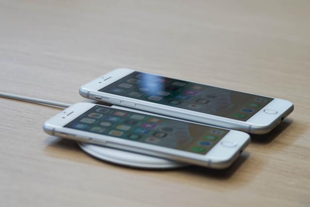 171114_all_about_apple_airpower_nov_2017_3