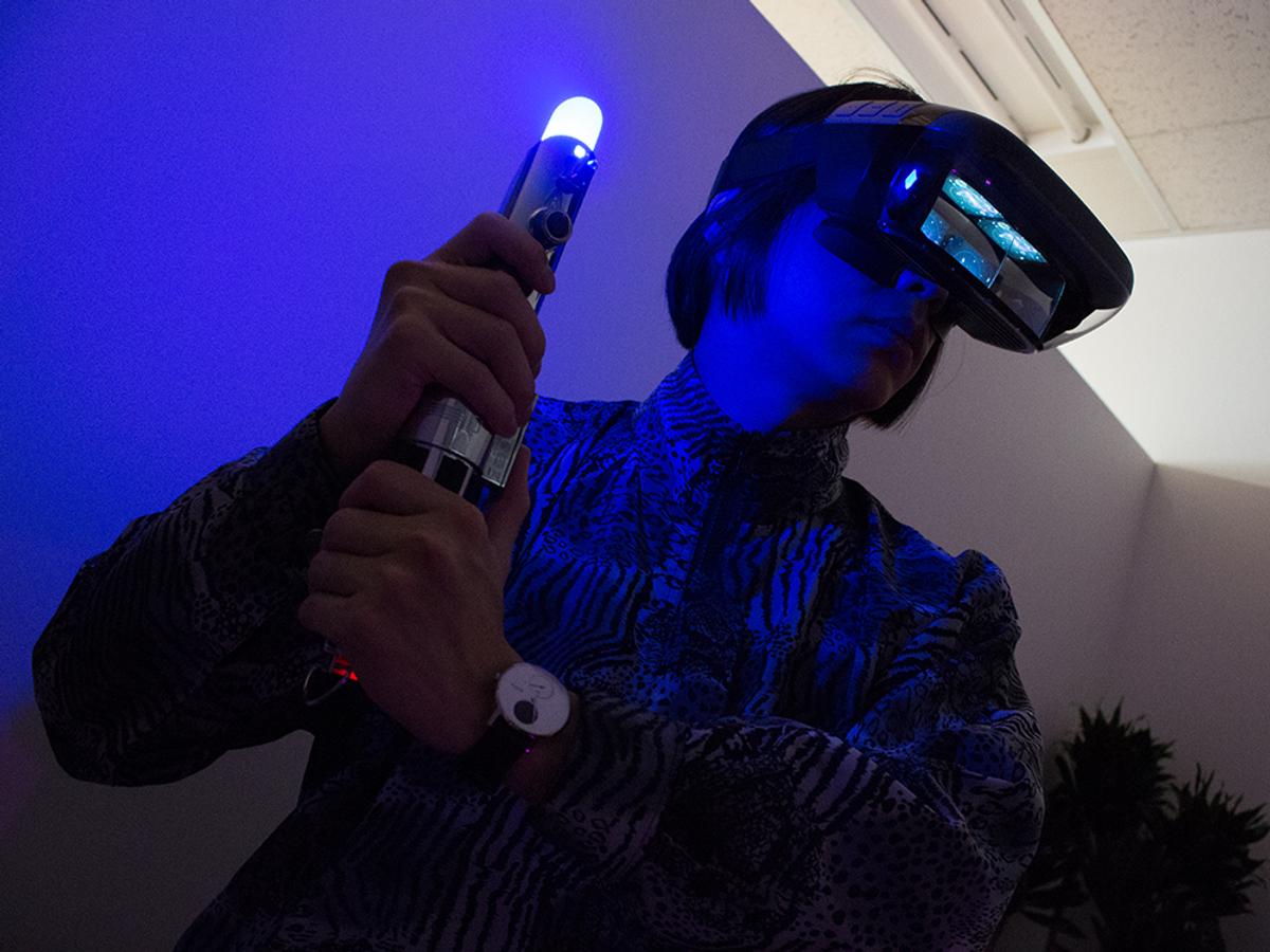その手にライトセーバーの感触を。ARヘッドセットで楽しむ「Star Wars 