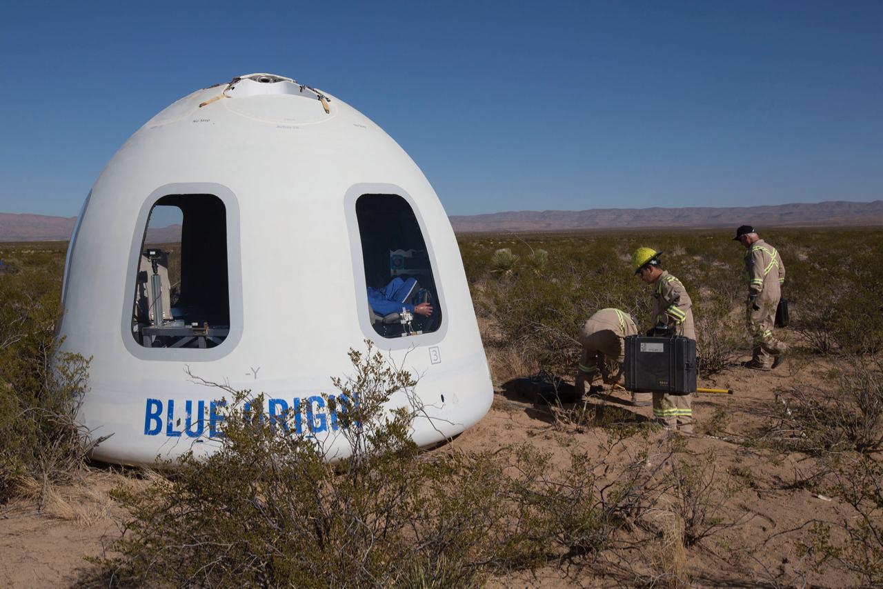 ジェフ・ベゾスのBlue Originが乗組員カプセルの初飛行テストに成功。民間人の宇宙旅行に向けて一歩前進