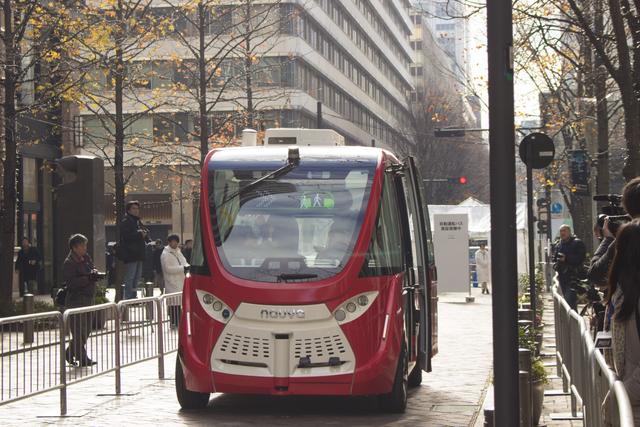 softbank_bus_0012_IMG_0053