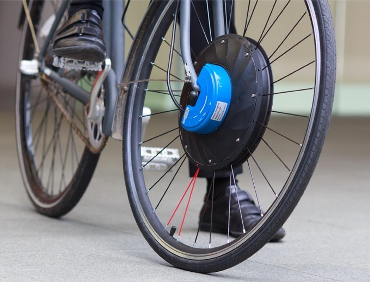 わずか60秒で設置可能。あらゆる自転車を電動に変身させる車輪