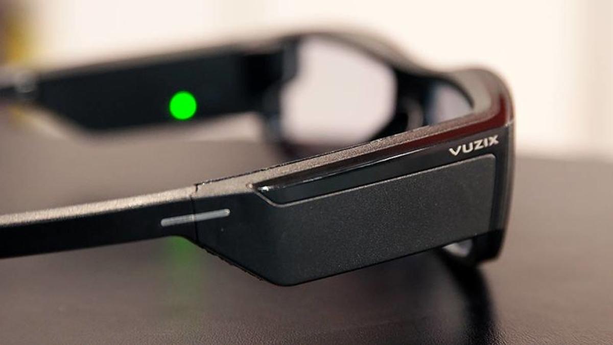 スマートグラス「Vuzix Blade」ハンズオン：ついにGoogle Glassの理想 